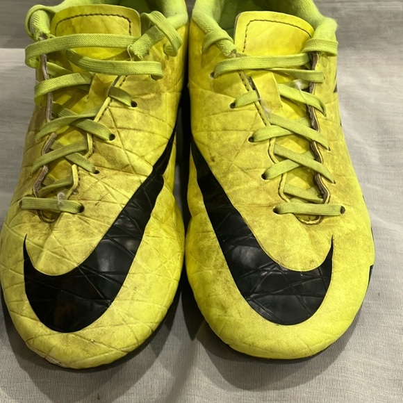 Nike youth size 5 hypervenom  Athletic Shoes - Picture 4 of 11
